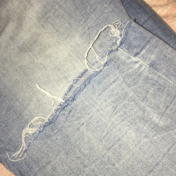 Levi’s 524 Skinny Jeans - Picture 2 of 3